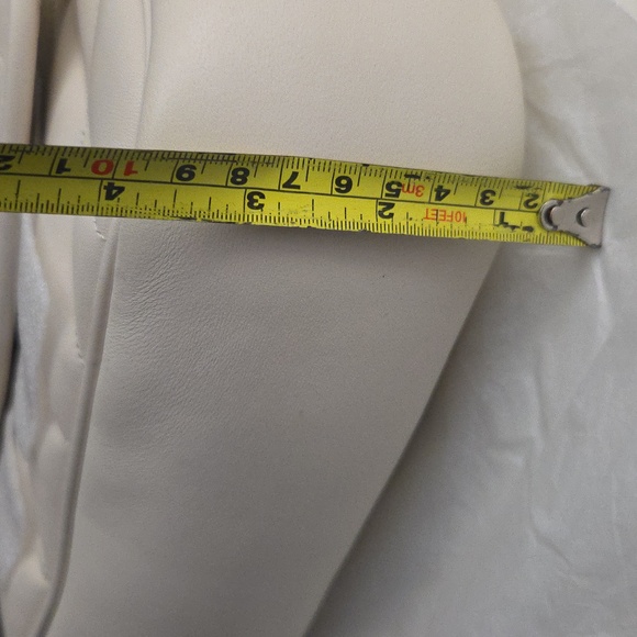 Coach Pillow Madison - Picture 16 of 16